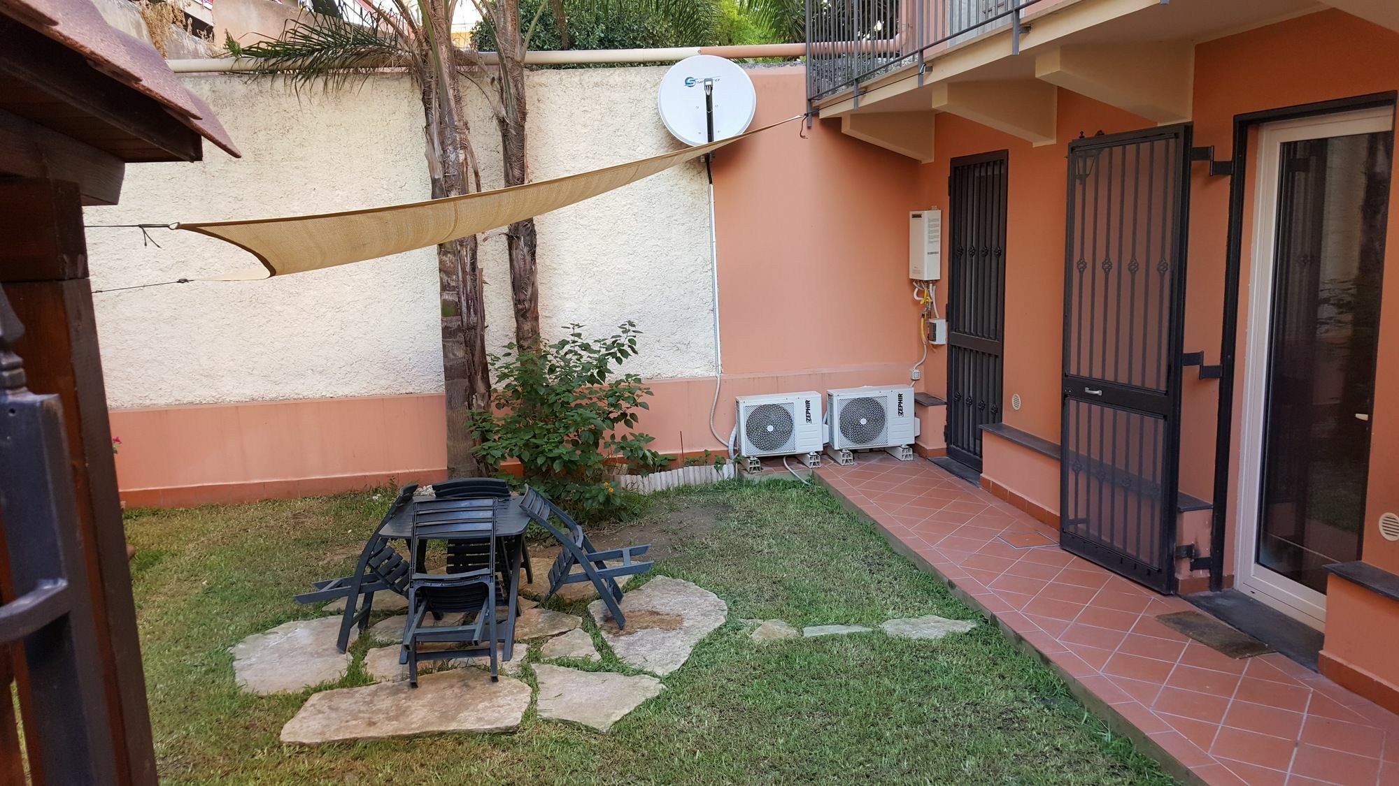 Incentro Apartments Milazzo Bagian luar foto